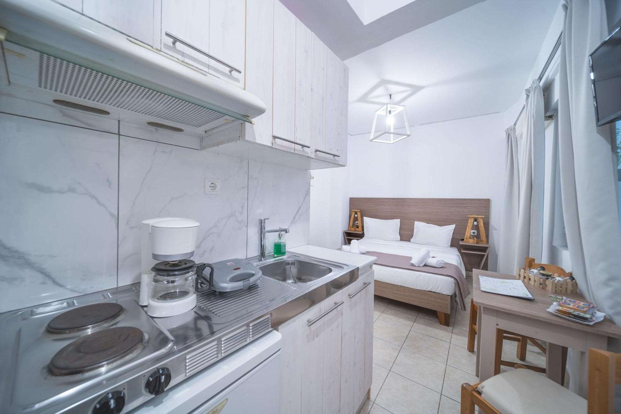 City Center Studios By Cretan Houses 伊拉克利翁 外观 照片
